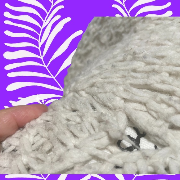 🔔HOST PICK🔔Sweater from 60s like one Marilyn Monroe wore UNISEX - Picture 5 of 8